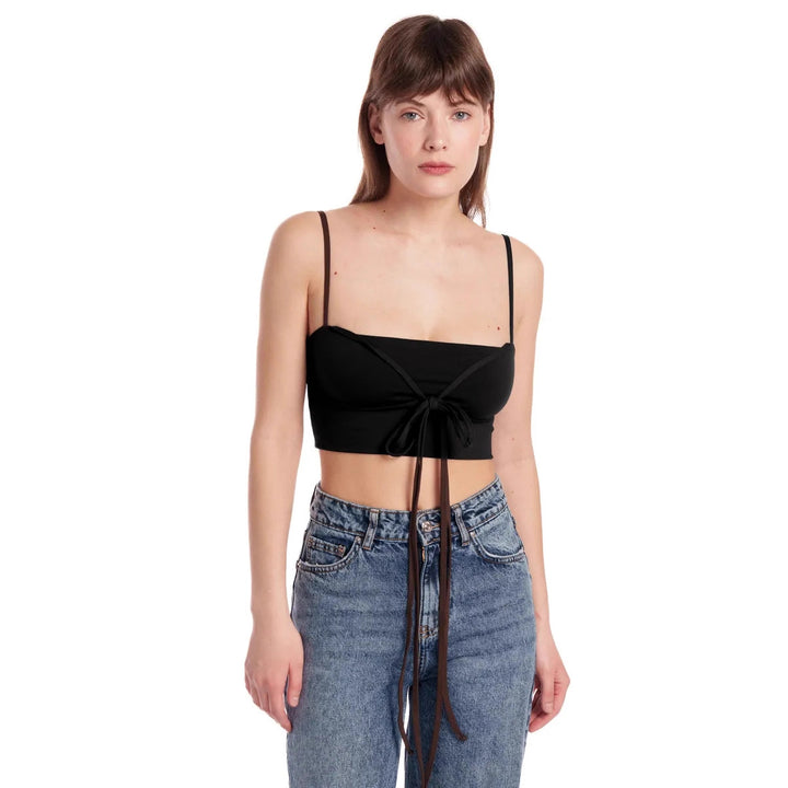Dame Crop-Top med smale stropper og innovativt snitt Skjora