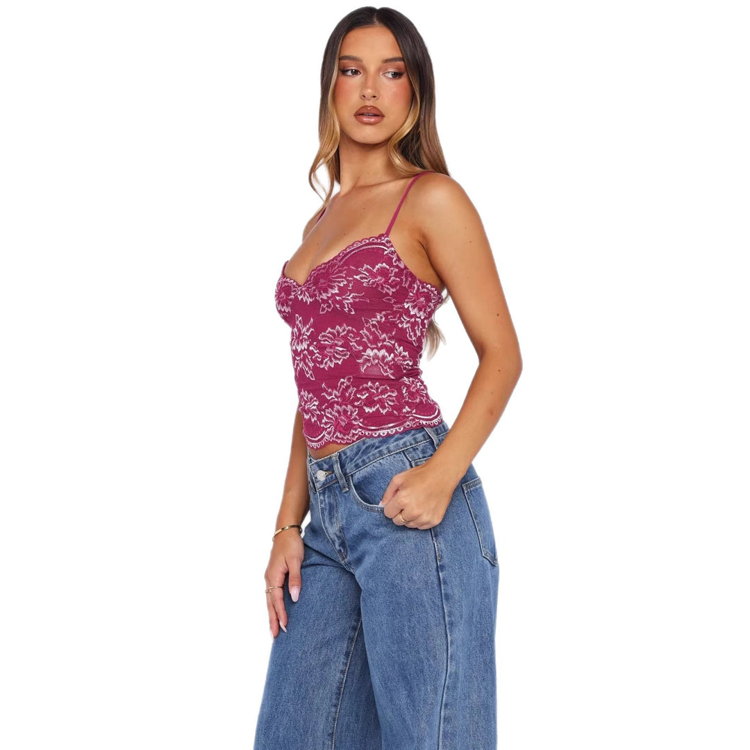 Dame spisset-cami-top med delikate stropper og elegante detaljer Skjora