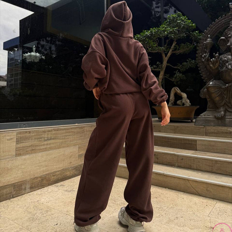 Kvinners loungewear sett laget av myk fleece med hette og løs passform