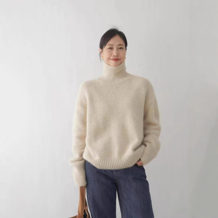 Dame designer turtleneck genser laget av høykvalitets ull Skjora