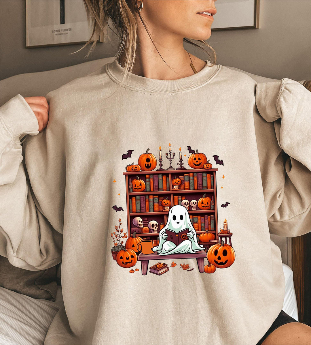 Dame sweatshirt med høstlig skremmende motiv og avslappede puffermarmer Skjora