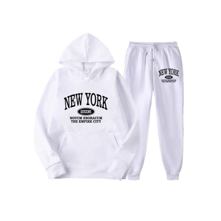 Women's hoodie set with versatile lettering and comfortable pockets Skjora