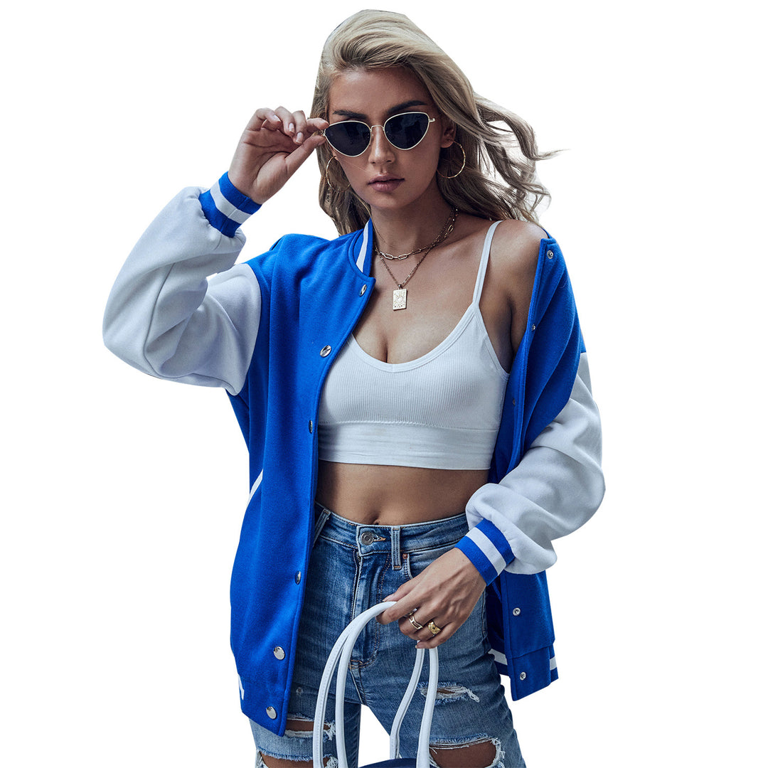 Dame baseballjakke med kontrasterende ermer og trykknappåpning Skjora