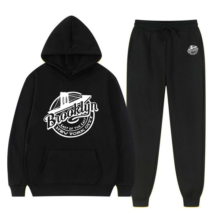 Kvinnes avslappende sweat suit med stilfull Brooklyn trykk Skjora