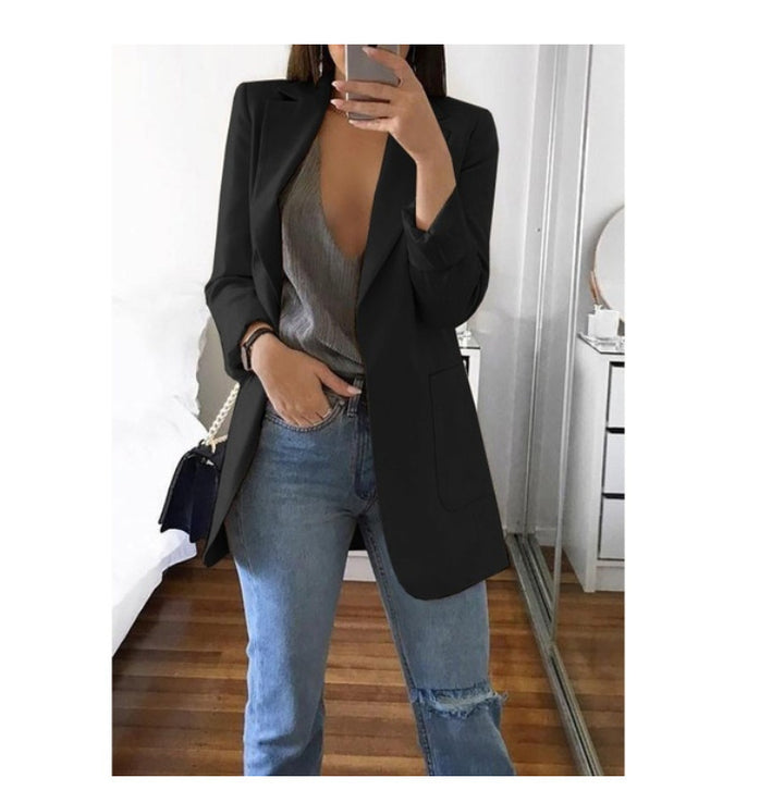Dame elegant blazer med innsvingt snitt og praktiske lommer Skjora