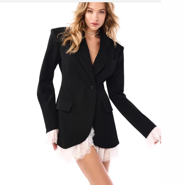 Kvinne Oversized Blazer med Blonderdetaljer Skjora