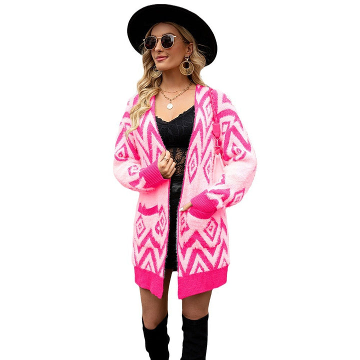 Dame cardigan med dyp V-hals og geometrisk mønster Skjora