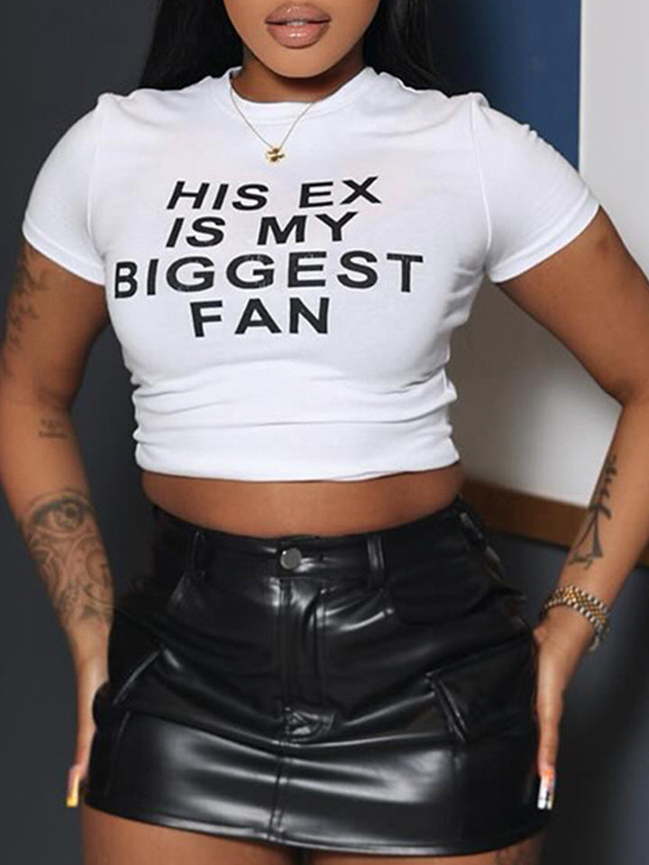 Dame Crop-Top med morsom tekst og figurtilpasset snitt Skjora
