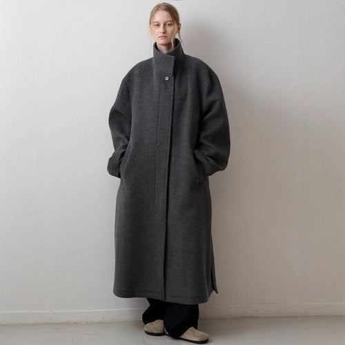 Women's elegant and oversized wool coat Skjora