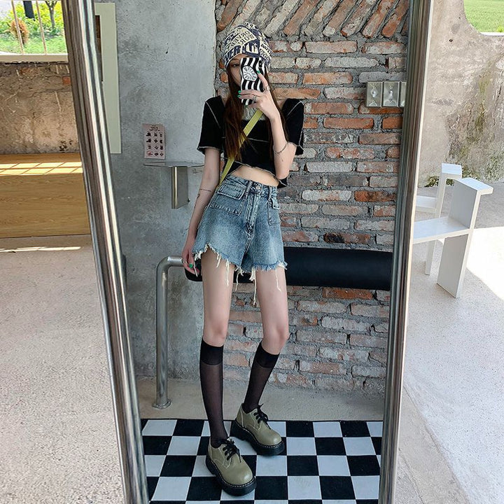 Dame denim shorts med frynsetermer og unikt broderidetalj Skjora