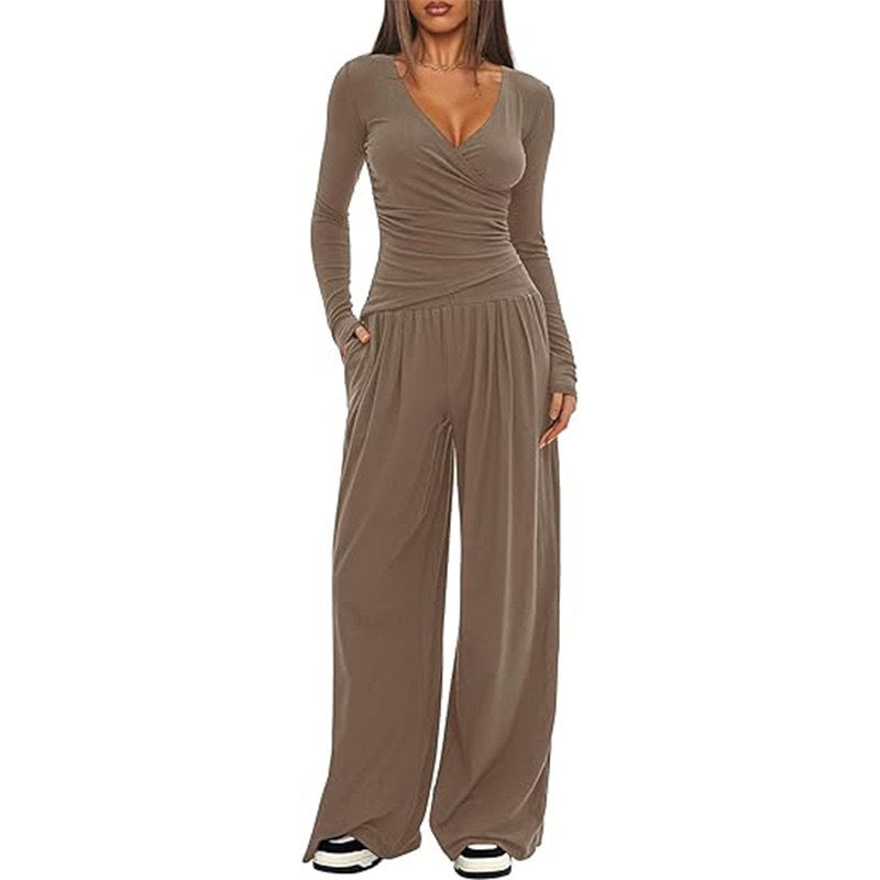Dame avslappet jumpsuit med omslagsdesign og vid ben Skjora