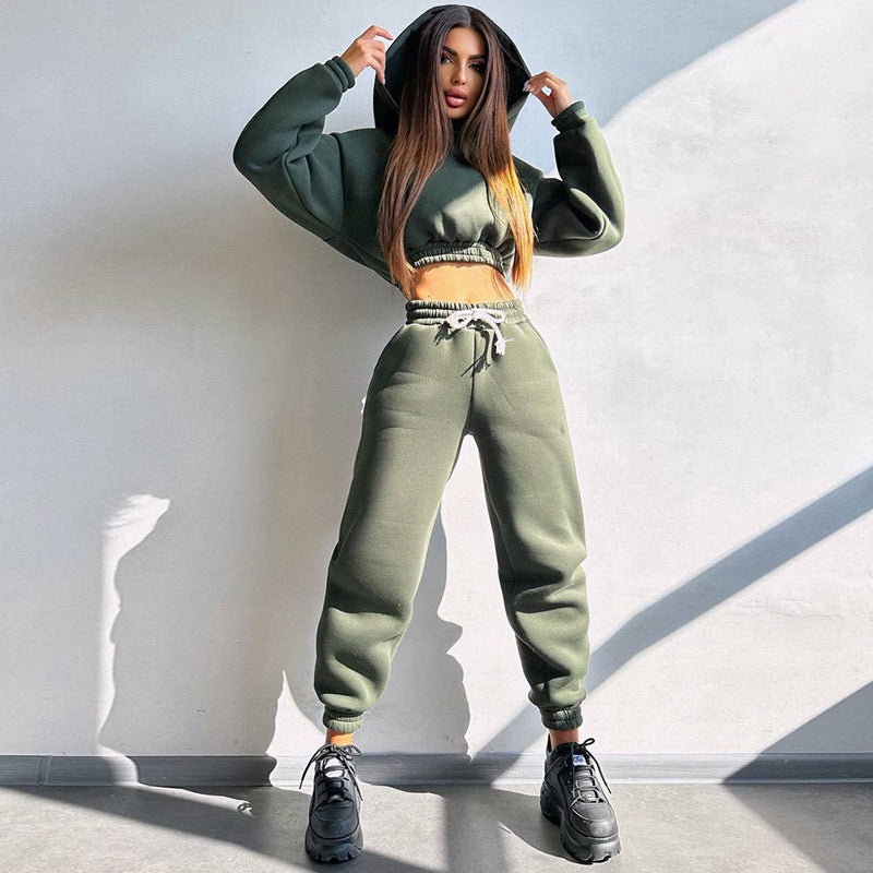 Kvinne sporty cropped treningsdrakt med høy krage og elastisk midje Skjora
