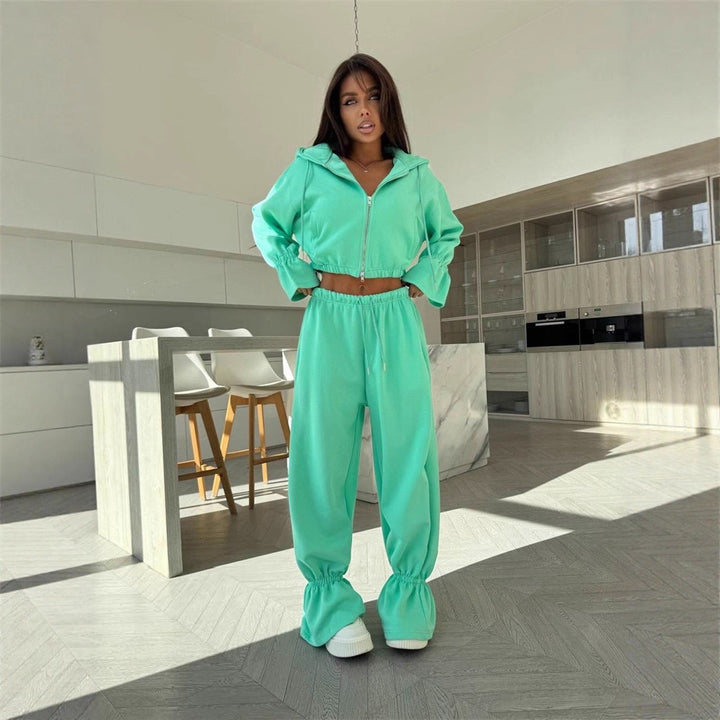 Dames sportieve cropped sweater en brede joggingbroek set Skjora