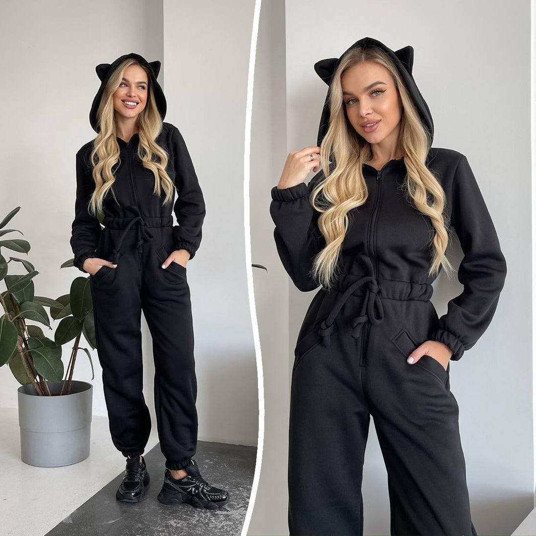 Kvinnenes koselige fleece jumpsuit med hette og søte ører Skjora
