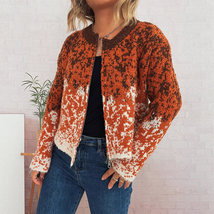 Kvinnens mønstrede cardigan med luksuriøst design og moderne snitt Skjora