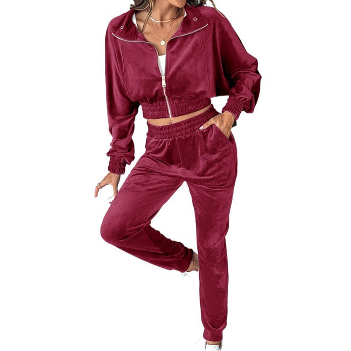 Kvinnelig sporty velour sett med elastisk kant og praktiske lommer Skjora