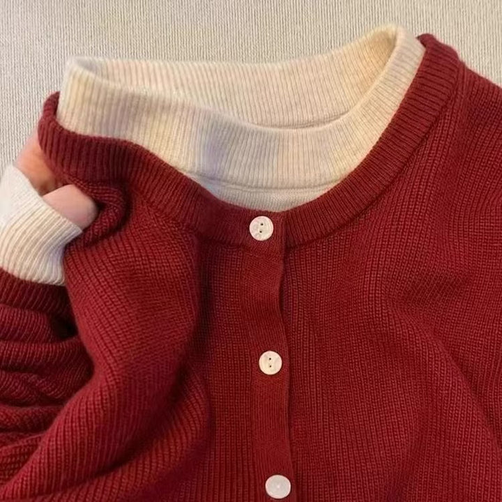 Kvinnecardigan med klassiske knappedetaljer og komfortabel hals Skjora