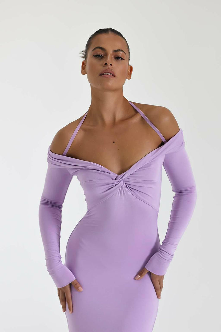 Dame Maxi-kjole med Off-Shoulder-design og elegant splitt Skjora
