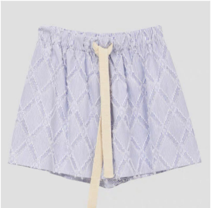 Dame casual shorts med elastisk midje og slidete mønster Skjora