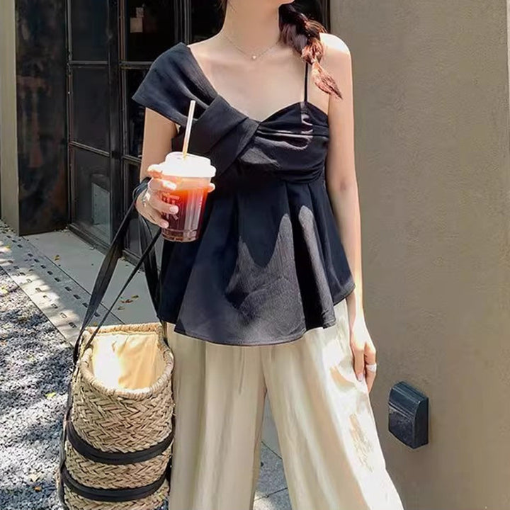 Dame Off-Shoulder Bluse med Motetrend Drapering og Knute Detalj