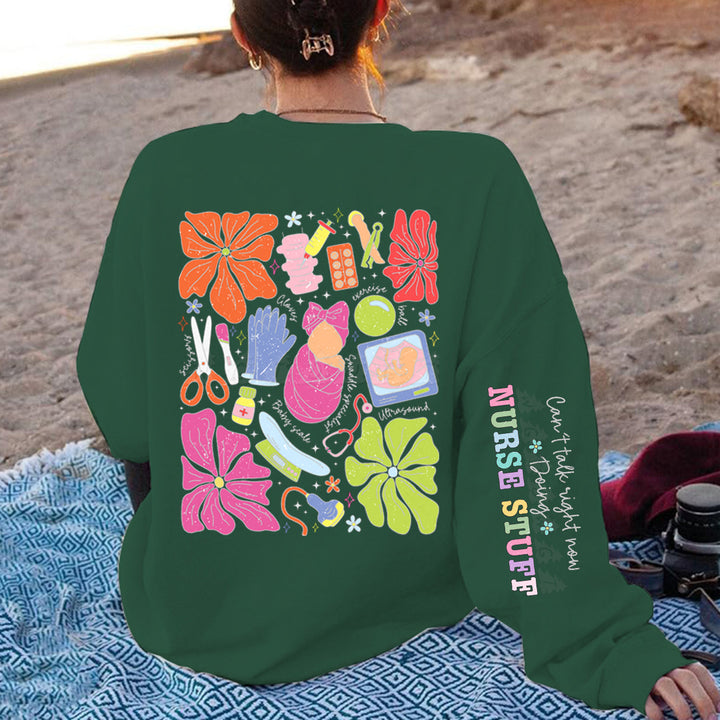 Dame sweatshirt med fargerik grafisk design og originalt pleiemotiv Skjora