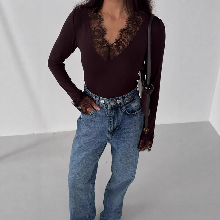 Dame bodysuit med delikat blondekant Skjora