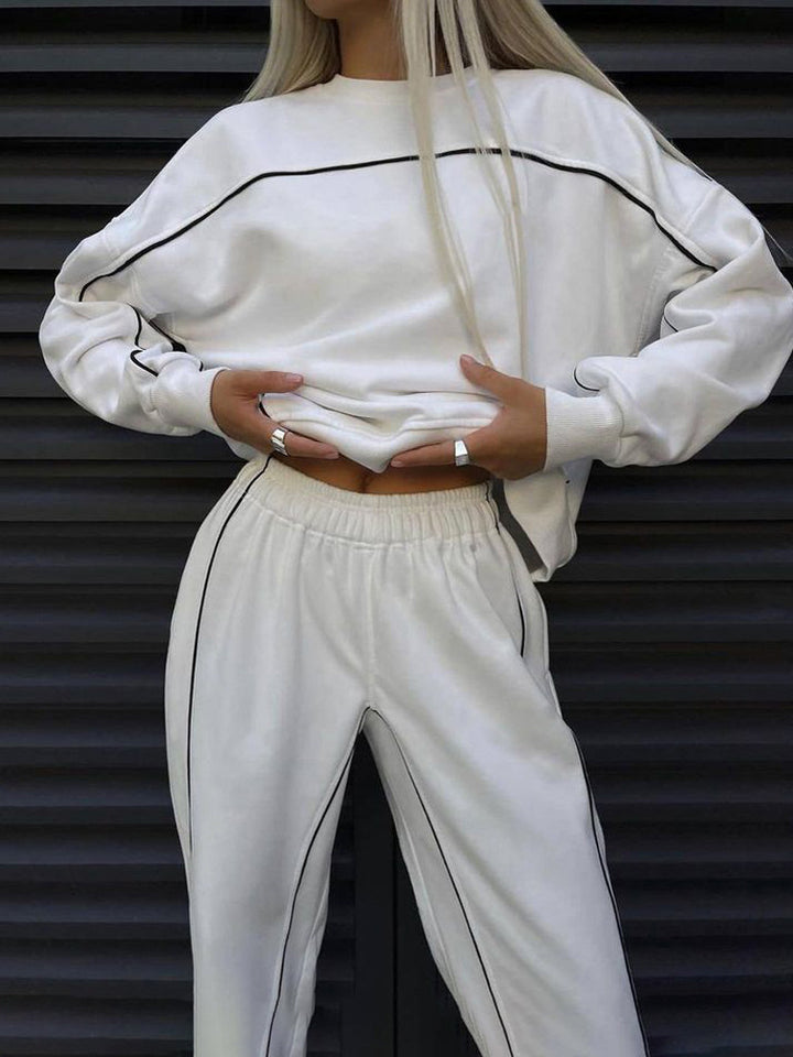 Women's sporty leisure set with cropped sweater and casual sweatpants Skjora