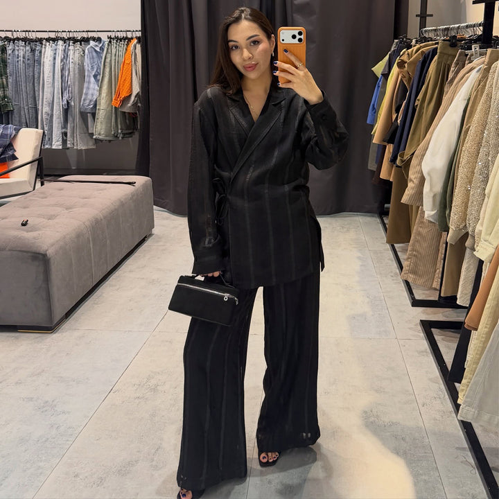 Kvinners sett med stilige oversized blazer og vid-snitt bukser