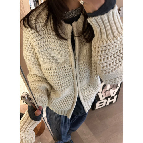 Kvinnelig komfortabel cardigan med teksturert design Skjora