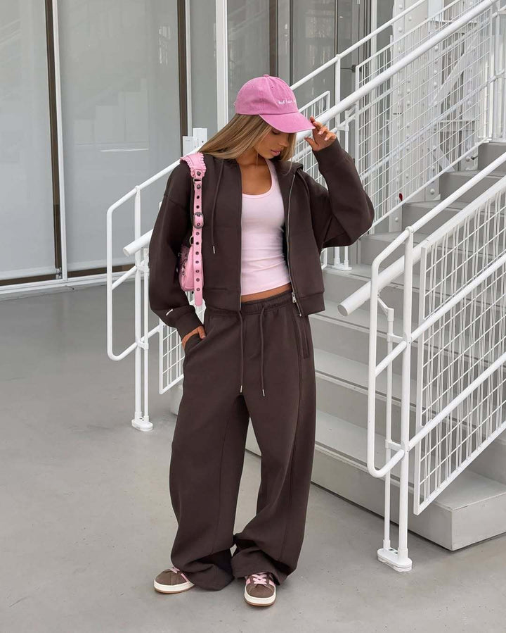 Damer casual crop topp hettegenser med løs passform og komfortable joggebukser Skjora