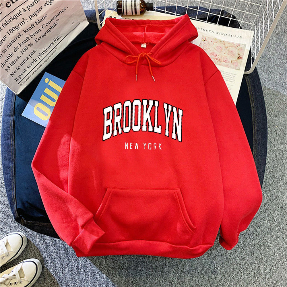Damen Kapuzenpullover mit stylischem Brooklyn-Print Skjora