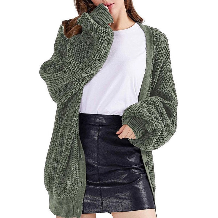 Kvinnes chunky strikket cardigan med en avslappet passform Skjora