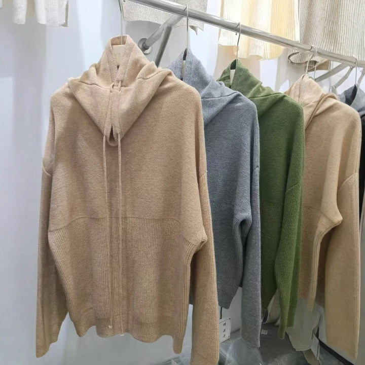 Damer oversized genser med høy krage og avslappet passform Skjora