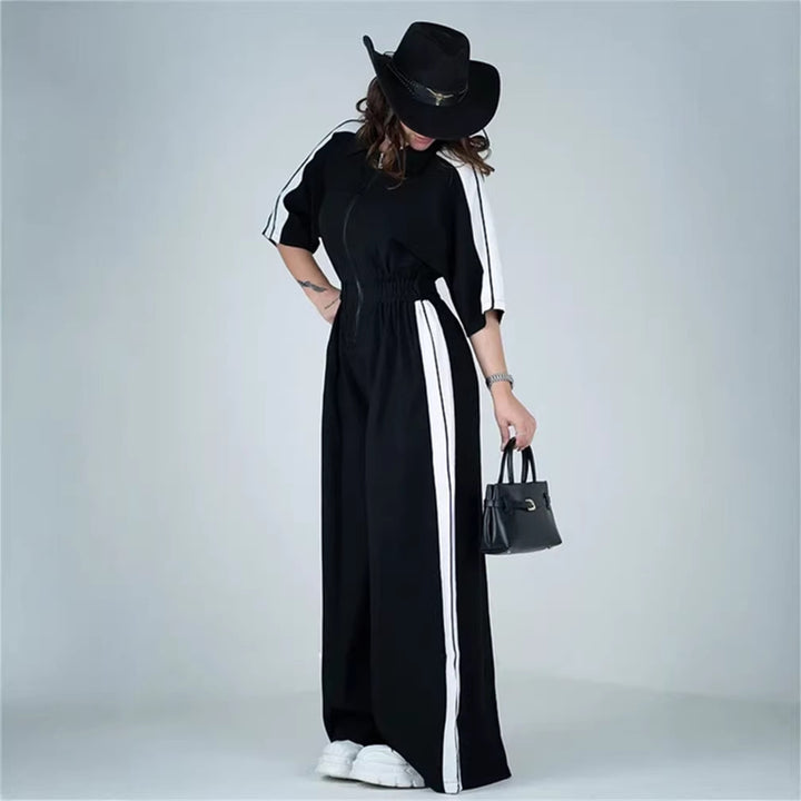 Kvinnenes lange jumpsuit med belte og kontraststriper