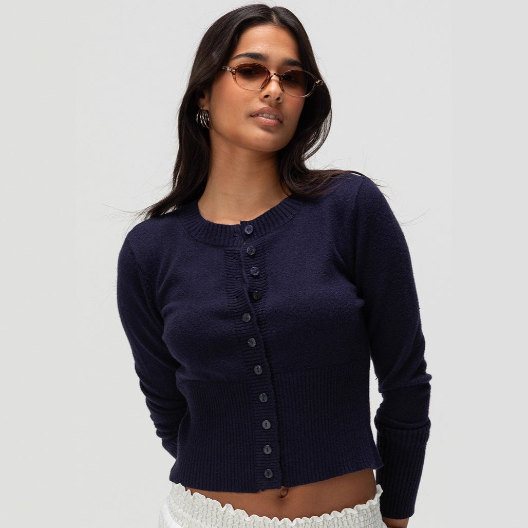 Dame cardigan med kontrasterende knappe detaljer Skjora