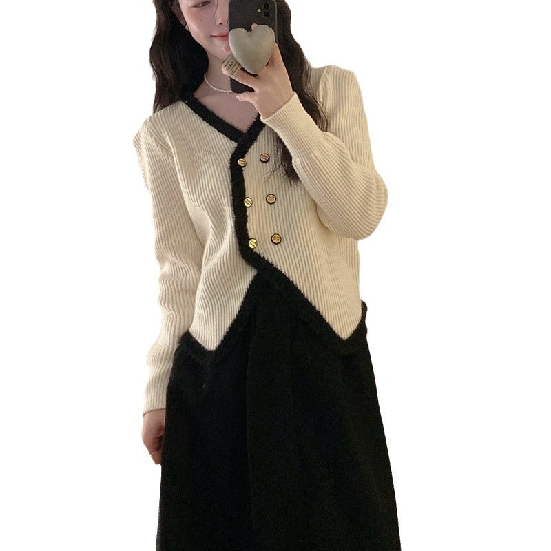 Kvinnelig elegant cardigan med kontrasterende kant og knappedetaljer Skjora