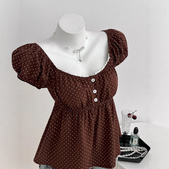 Dame sommerkjole med puffarmer og søte prikker Skjora
