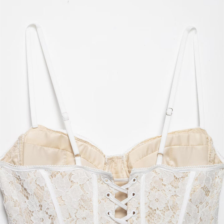 Dame-Bustier med fin spissbehandling og justerbare stropper Skjora