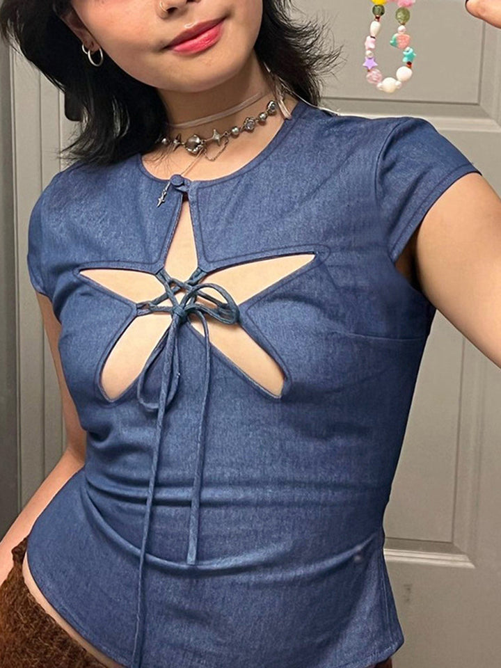 Dameoverdel med unikt cut-out-design og elegant snøring Skjora