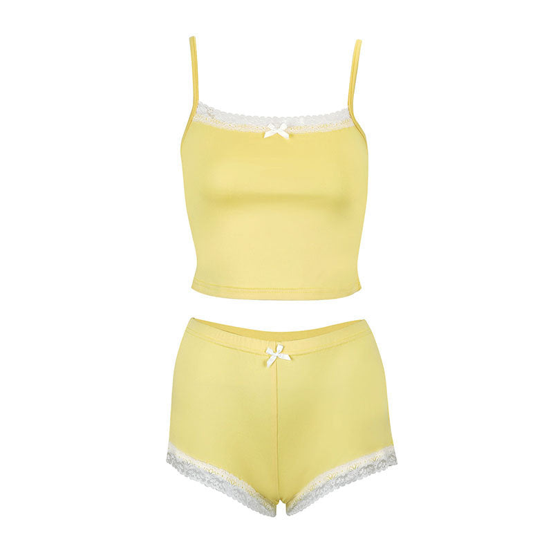 Dame pyjamasett laget av delikat mikrofiber med blonder Skjora