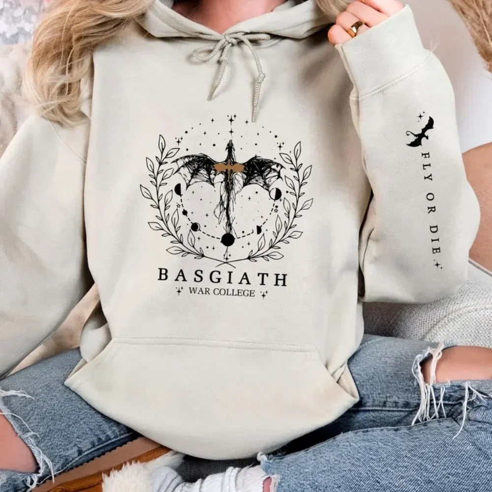 Kvinne hettegenser med imponerende fantasidesign Skjora