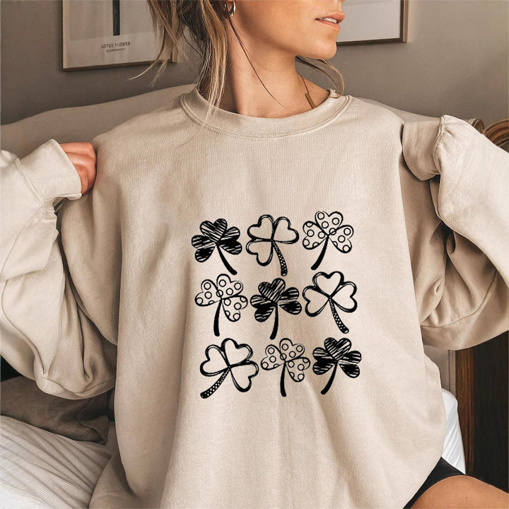 Kvinnes sweatshirt med leken kløvermotiv Skjora