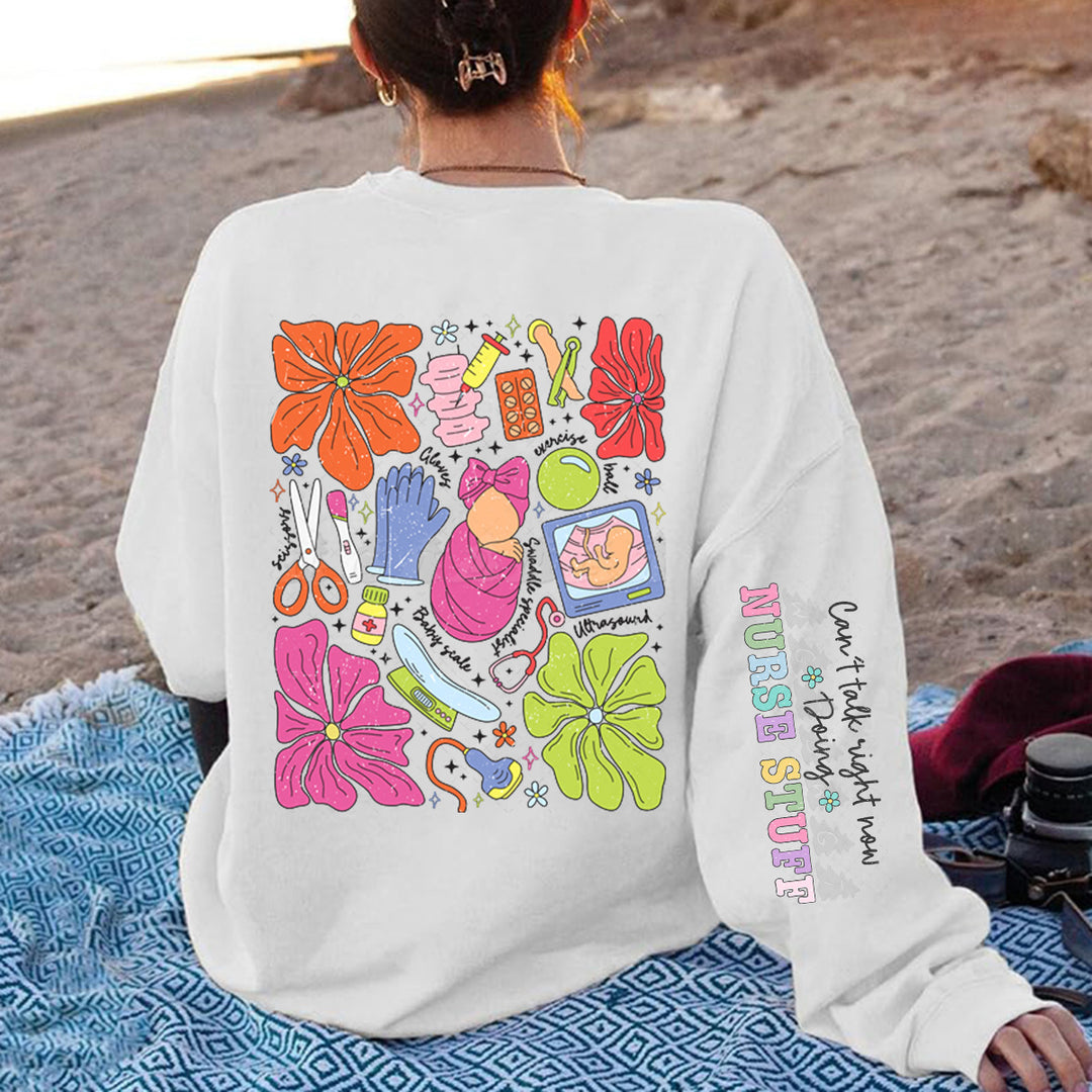 Dame sweatshirt med fargerik grafisk design og originalt pleiemotiv Skjora