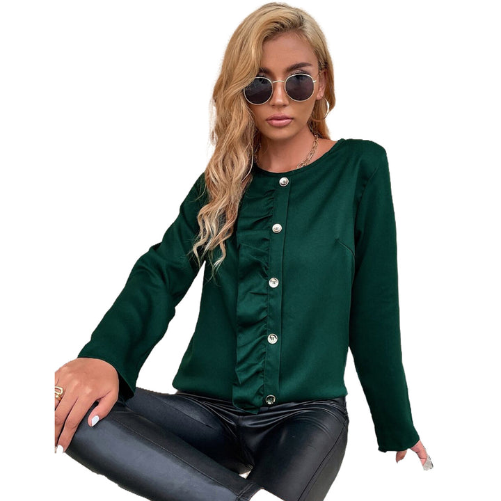 Kvinne elegant bluse skjorte med rynkedetaljer og knapppynt Skjora