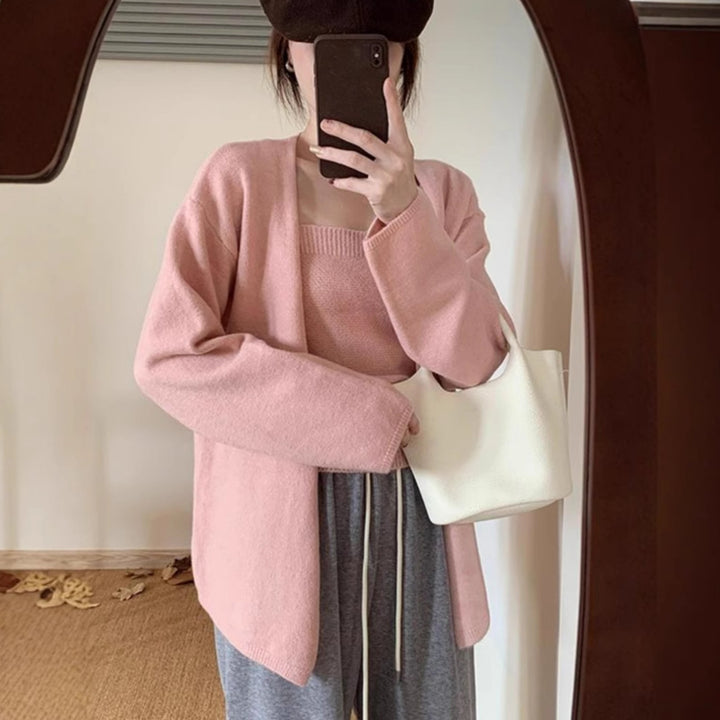 Kvinnelig casual strikke cardigan med åpne ermer og behagelig passform Skjora