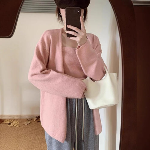 Kvinnelig casual strikke cardigan med åpne ermer og behagelig passform Skjora