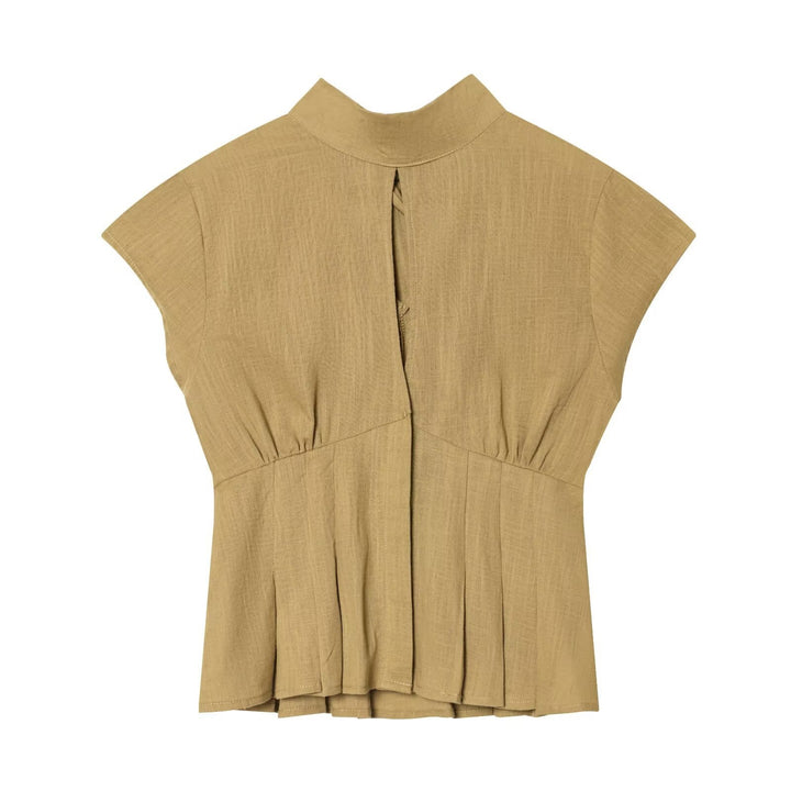 Dame moteriktig bluse med asymmetrisk snitt og dekorative folder Skjora