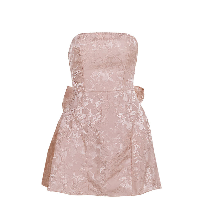 Dame off-shoulder cocktailkjole med elegant sløyfedetalj Skjora