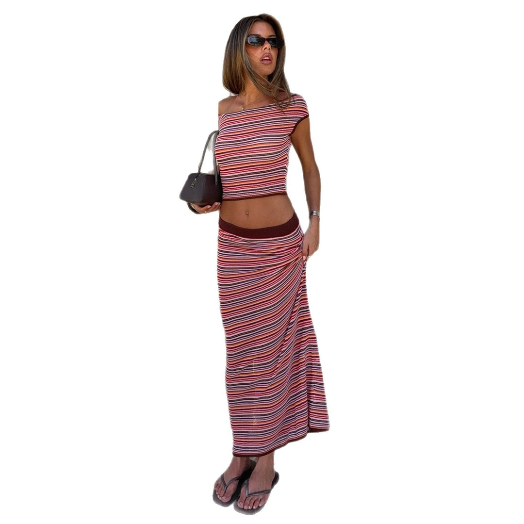 Damer maxi kjole med fargerike striper og off-shoulder design Skjora