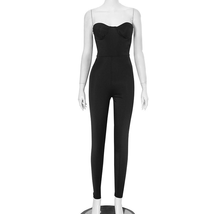 Dame figursydd jumpsuit med stroppeløst design og elegant snitt Skjora